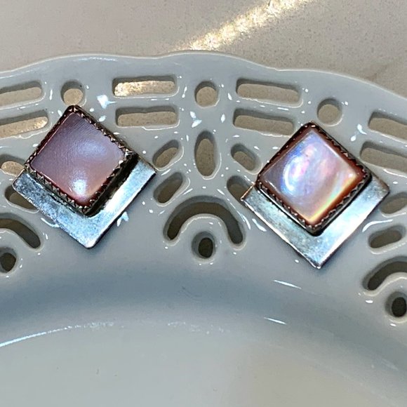 Vintage Sterling and Pink Mother of Pearl Stud Earrings - Picture 2 of 9